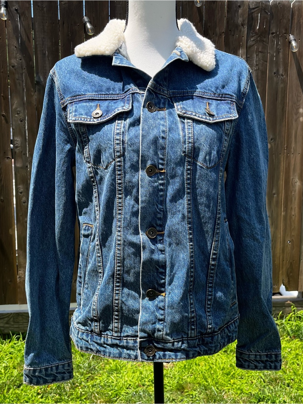 Brand New! Cotton On Women’s Blue Denim Sherpa Collar Jacket Accepting Offers!